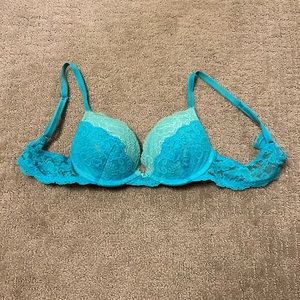 Victorias Secret Dream Angels Push Up Bra Lace Blue 32B.